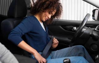 The Physical Dangers Of Wearing Seatbelts Improperly - Photo 15