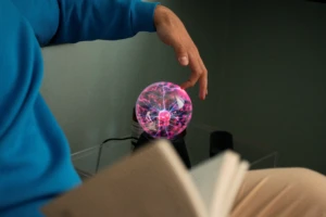 Physiotherapy Toronto 18 Side View Man With Plasma Ball 19 Physiotherapy Toronto